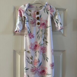 Bamboo knotted gown and hat set ✨